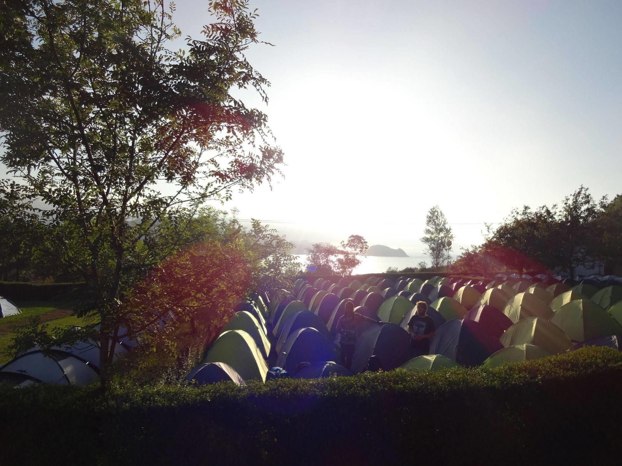 Zarautz Beachside Surf Camp Exterior photo