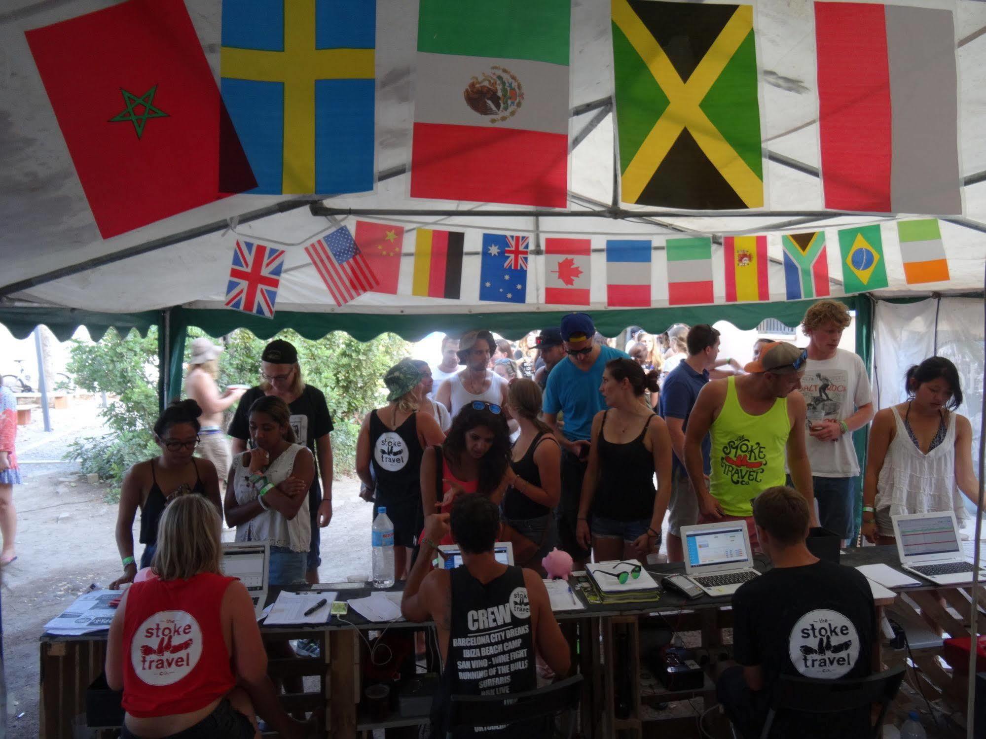 Zarautz Beachside Surf Camp Exterior photo